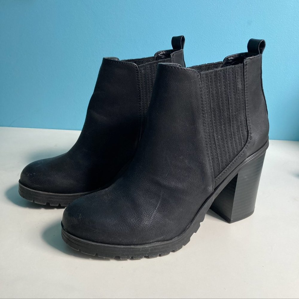 Black Heeled Boots